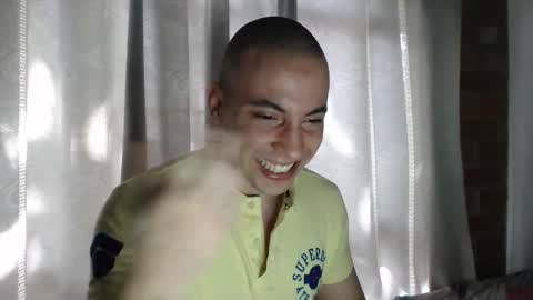 Snapshot of armando_2002 chatting on 11.13.25 ARMANDO online show from 11.13.25