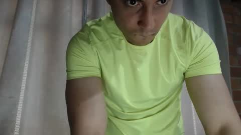 Snapshot of armando_2002 chatting on 11.15.25 ARMANDO online show from 11.15.25