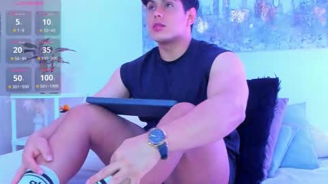   online show from 10.07.25