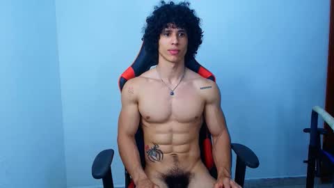 Snapshot of arnold_black69 chatting on 09.14.25 arnold black online show from 09.14.25