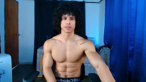 Snapshot of arnold_black69 chatting on 06.11.26 arnold black online show from 06.11.26