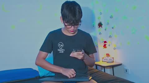 Snapshot of arnold_laurent chatting on 12.09.24 Arnold online show from 12.09.24