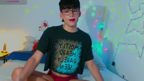 Snapshot of arnold_laurent chatting on 12.20.24 Arnold online show from 12.20.24