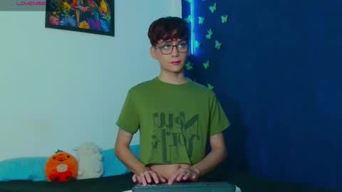 Snapshot of arnold_laurent chatting on 10.23.25 Arnold online show from 10.23.25