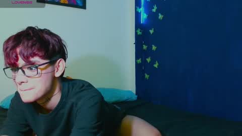 Snapshot of arnold_laurent chatting on 10.24.25 Arnold online show from 10.24.25