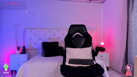 Aron cruz  online show from 09.11.25