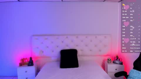 Aron cruz  online show from 10.25.25