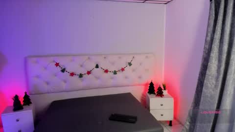 Aron cruz  online show from 12.04.25