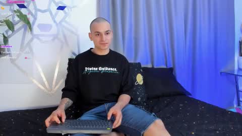 Aron Santoro online show from 01.15.25