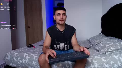 Aron Santoro online show from 12.18.25