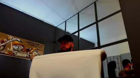 Snapshot of arongrant chatting on 06.11.26 AronGrant online show from 06.11.26