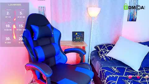 noah and ivy online show from 11.04.25