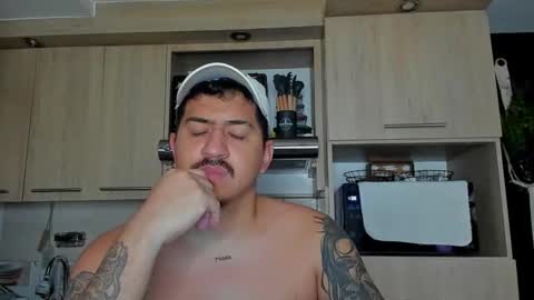 Snapshot of aronwilliams69 chatting on 02.25.26 ARON Independent model online show from 02.25.26