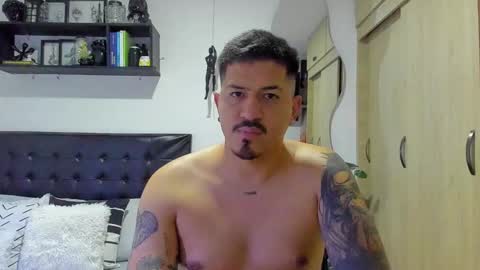 Snapshot of aronwilliams69 chatting on 02.28.26 ARON Independent model online show from 02.28.26