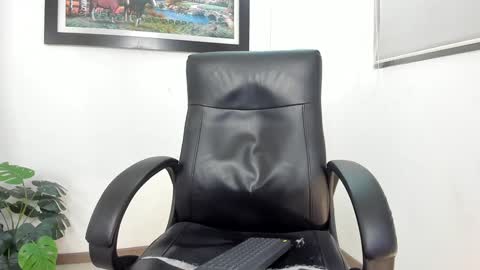   online show from 02.04.25