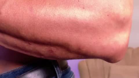 Snapshot of aroon_connor chatting on 02.27.26 online show from 02.27.26