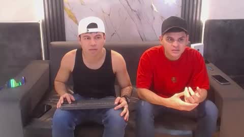 Aroon   online show from 04.18.26