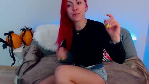 arri_ella online show from 10.27.25