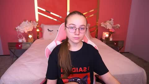 arrinawair online show from 12.15.25