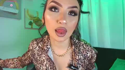 Snapshot of arrkabella chatting on 10.18.25 online show from 10.18.25