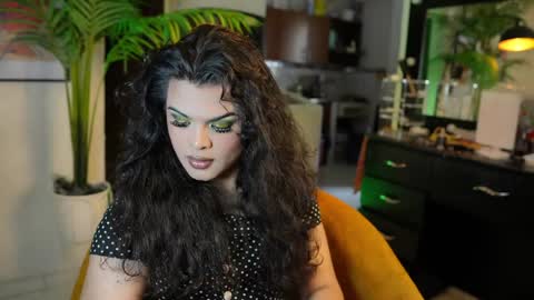 Chloe  online show from 12.05.24