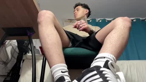 Snapshot of arteemiis chatting on 01.06.25 online show from 01.06.25