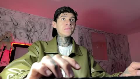 Snapshot of arteemiis chatting on 01.31.25 online show from 01.31.25