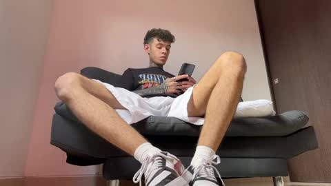 Snapshot of arteemiis chatting on 03.12.25 online show from 03.12.25