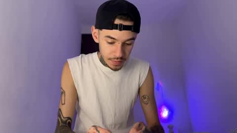 Snapshot of arteemiis chatting on 09.11.25 online show from 09.11.25