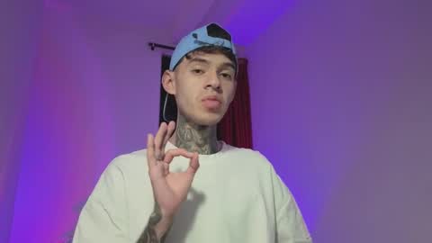 Snapshot of arteemiis chatting on 09.13.25 online show from 09.13.25