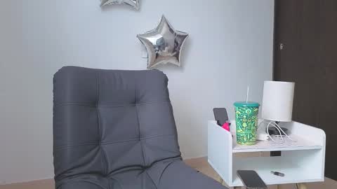 Snapshot of arteemiis chatting on 09.24.25 online show from 09.24.25