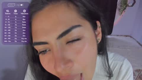 Snapshot of artemis_020 chatting on 12.31.24 FENIX online show from 12.31.24