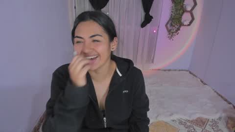 Snapshot of artemis_020 chatting on 01.12.25 FENIX online show from 01.12.25