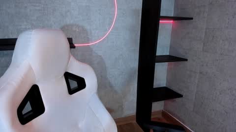 Snapshot of artemisablake chatting on 01.10.25 artemisablake online show from 01.10.25