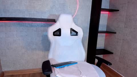 Snapshot of artemisablake chatting on 01.11.25 artemisablake online show from 01.11.25