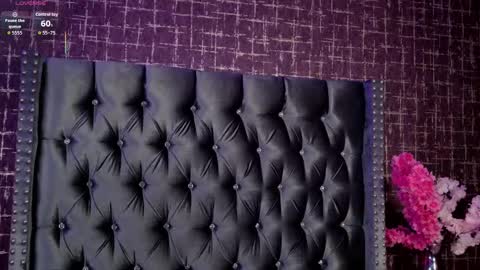 Snapshot of artemisablake chatting on 10.01.25 artemisablake online show from 10.01.25