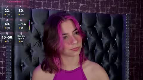 Snapshot of artemisablake chatting on 10.21.25 artemisablake online show from 10.21.25