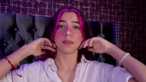 Snapshot of artemisablake chatting on 10.22.25 artemisablake online show from 10.22.25