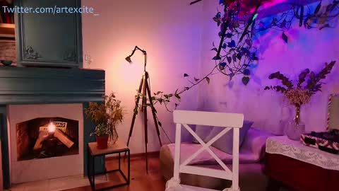 Snapshot of artexcite_ chatting on 03.09.25 Lina online show from 03.09.25