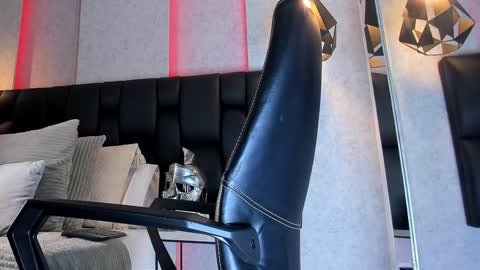 Snapshot of arthurlam chatting on 01.08.25 Arthur online show from 01.08.25