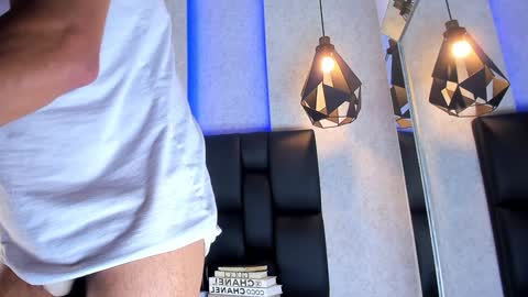 Snapshot of arthurlam chatting on 01.16.25 Arthur online show from 01.16.25