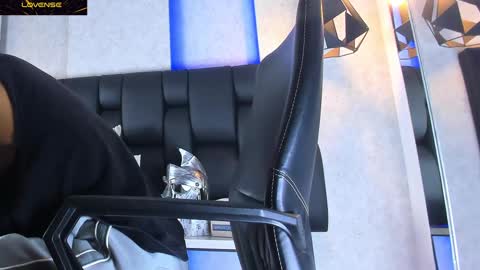 Snapshot of arthurlam chatting on 02.27.25 Arthur online show from 02.27.25