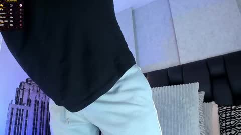 Snapshot of arthurlam chatting on 09.30.25 Arthur online show from 09.30.25