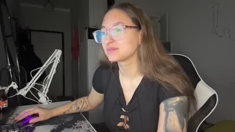 Snapshot of arthurmomaya chatting on 02.27.26 Mia online show from 02.27.26