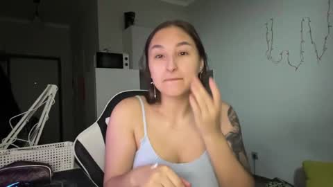 Snapshot of arthurmomaya chatting on 02.28.26 Mia online show from 02.28.26