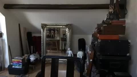 artisterotic online show from 04.18.26