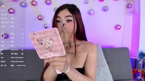 MIA OF artmiajoy online show from 12.15.25