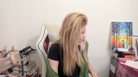 MIA online show from 12.04.25