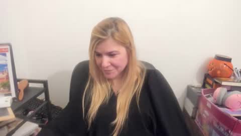 MIA online show from 04.15.26