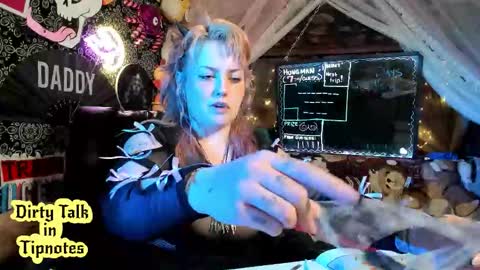 ArtsyHeartsyy online show from 03.28.26